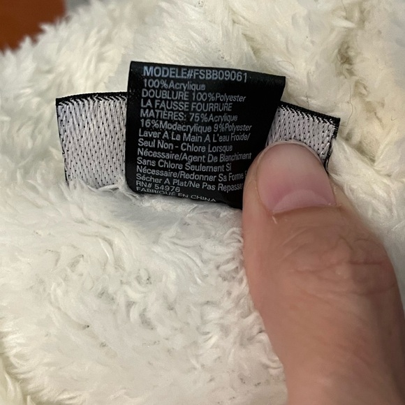 DAVID & Young Faux Fur lined Grey knit winter hat COZY! Pom Pom - Picture 7 of 9